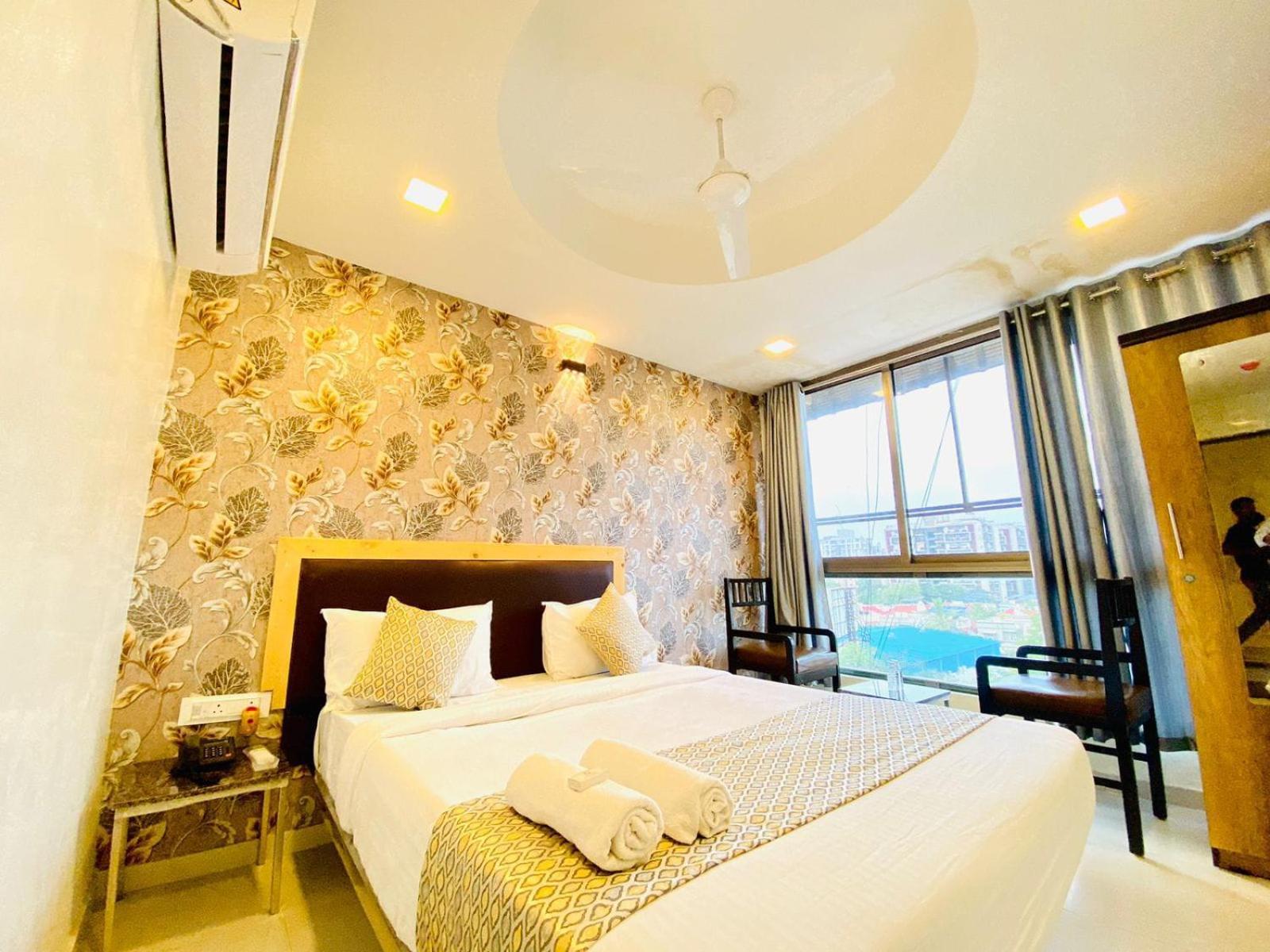 Hotel Alexa By Abc Ahmedabad Buitenkant foto