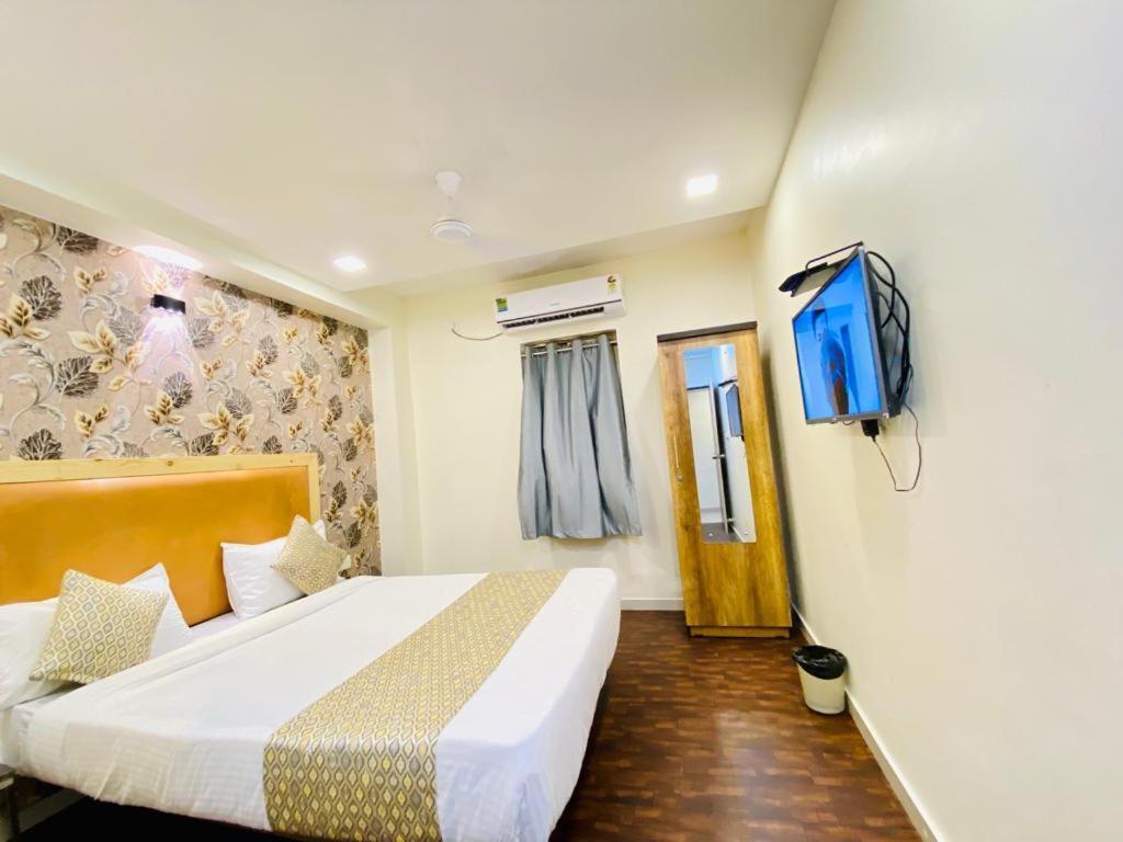 Hotel Alexa By Abc Ahmedabad Buitenkant foto