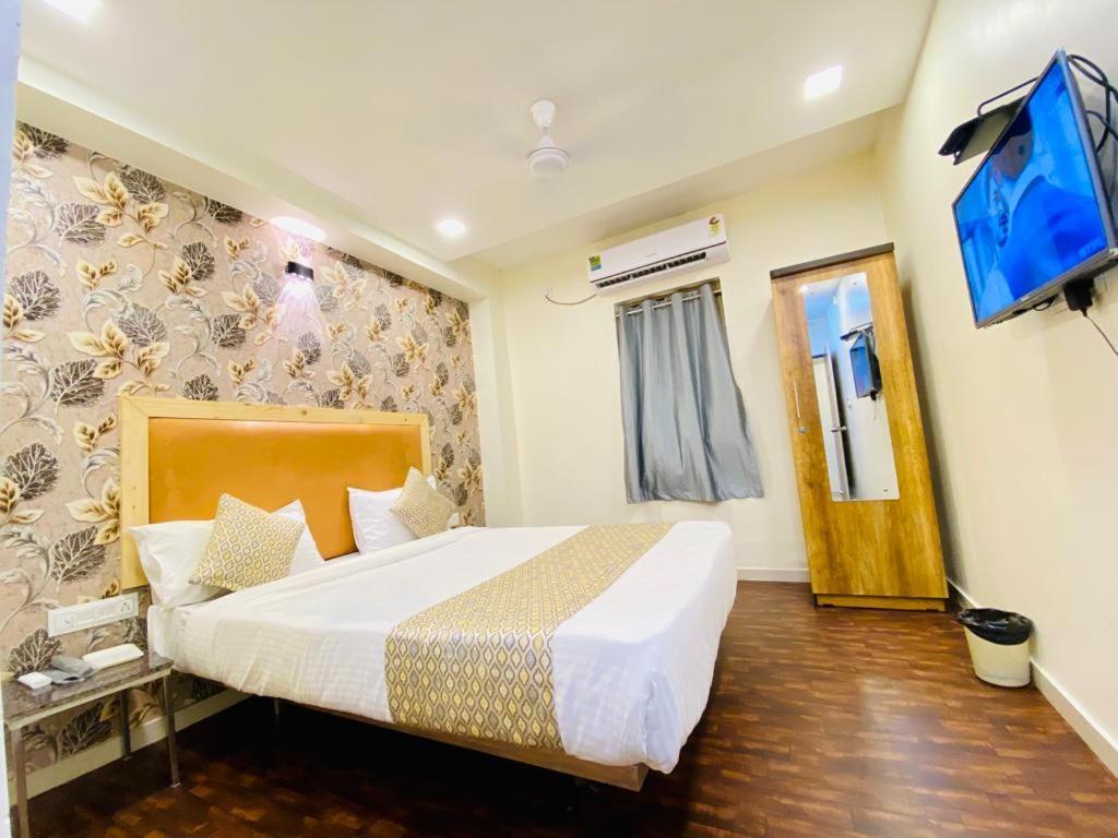 Hotel Alexa By Abc Ahmedabad Buitenkant foto