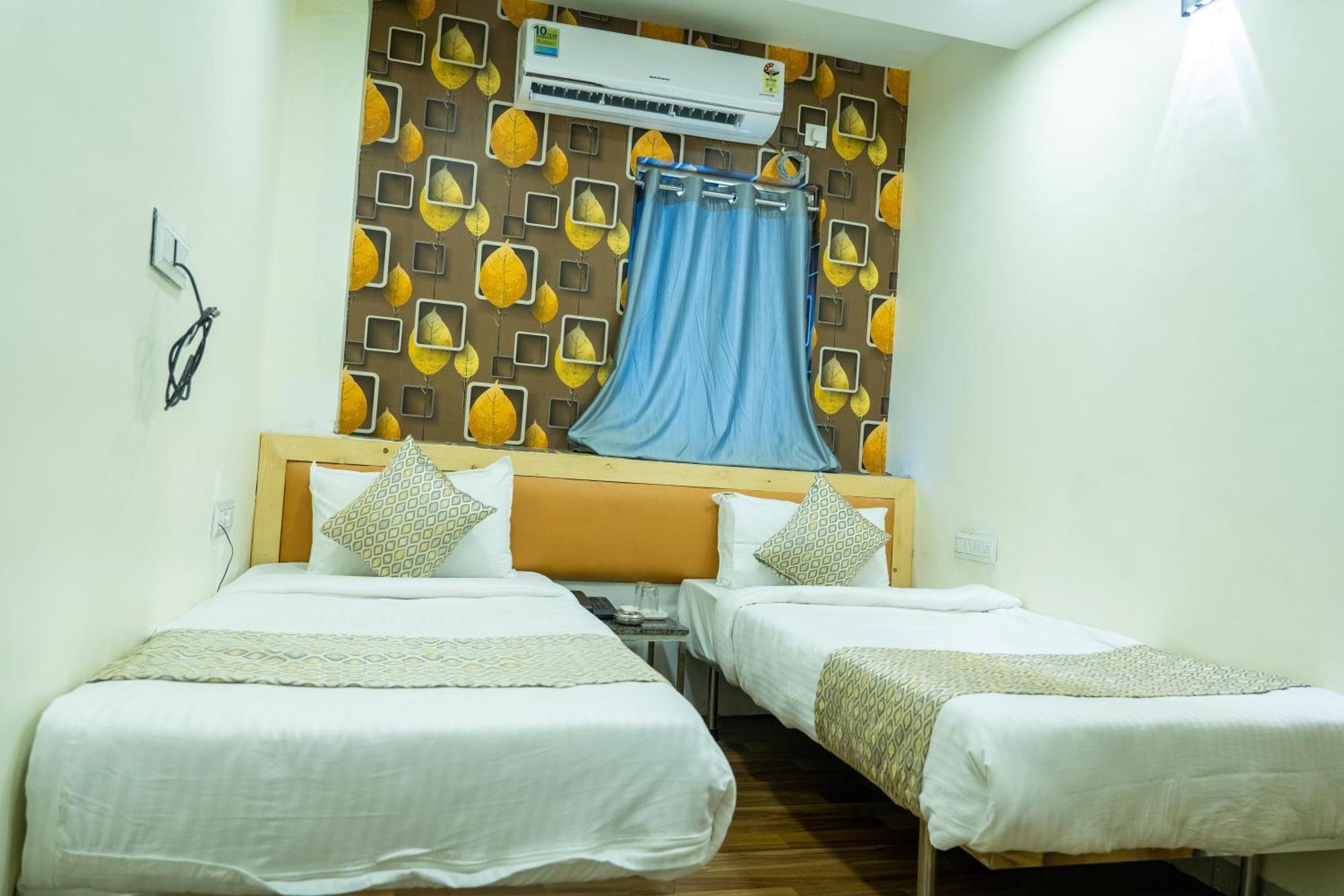 Hotel Alexa By Abc Ahmedabad Buitenkant foto
