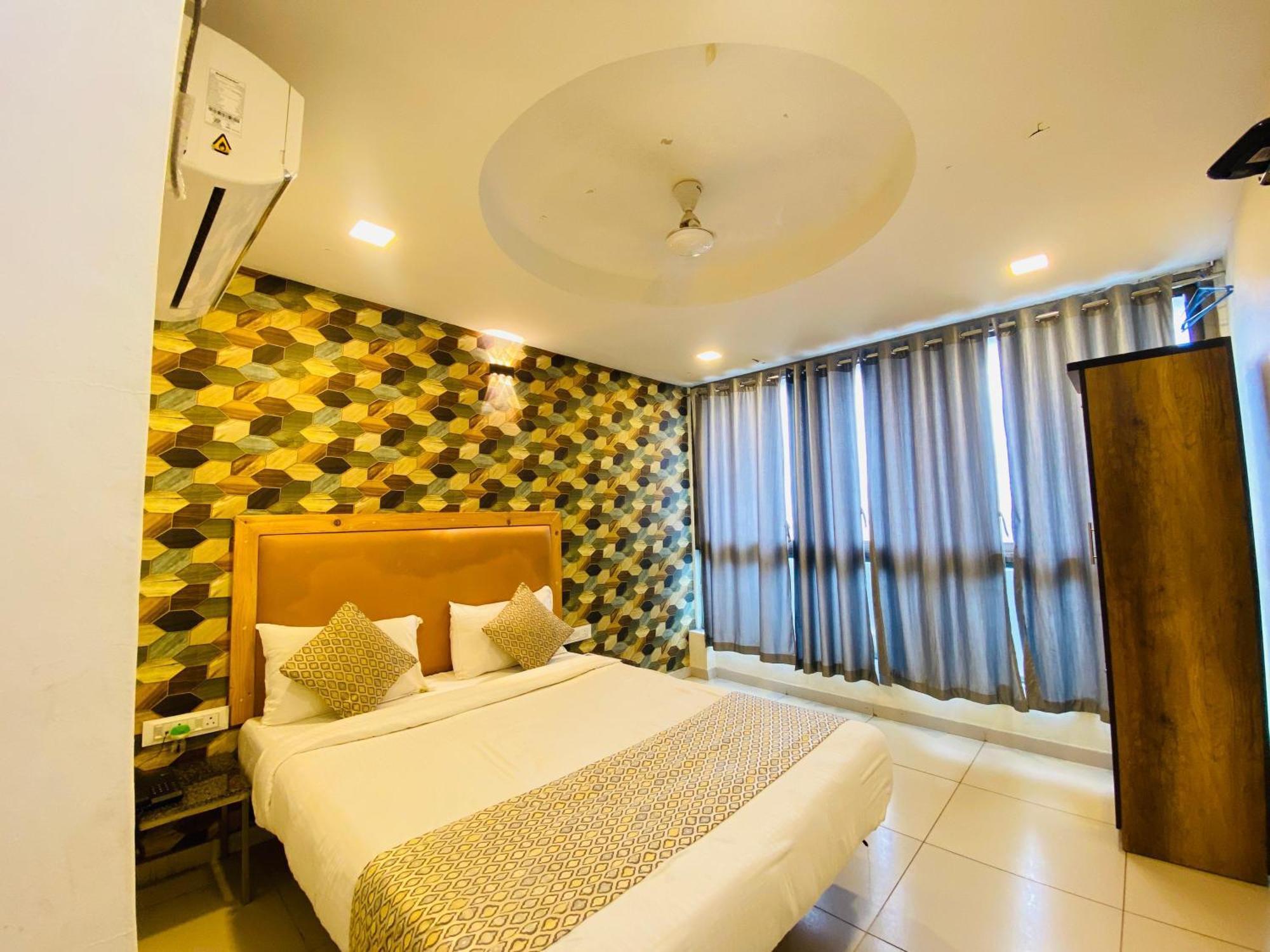 Hotel Alexa By Abc Ahmedabad Buitenkant foto